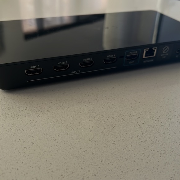 Caavo Control Center + Universal Remote - Picture 2 of 3